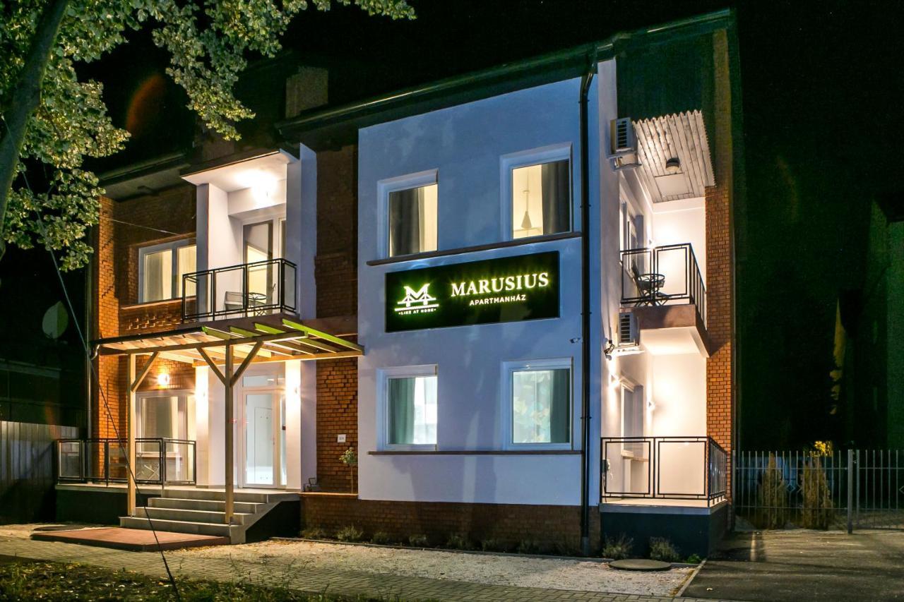 Ferienwohnung Marusius Apartmanhaz Makó Exterior foto