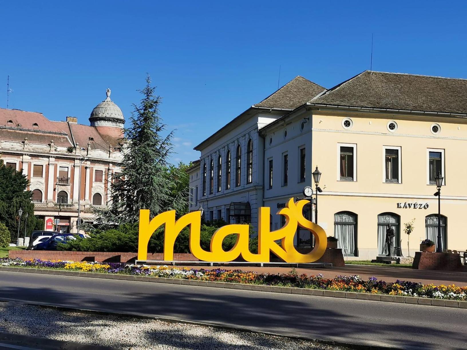 Marusius Apartmanhaz Makó Exterior foto